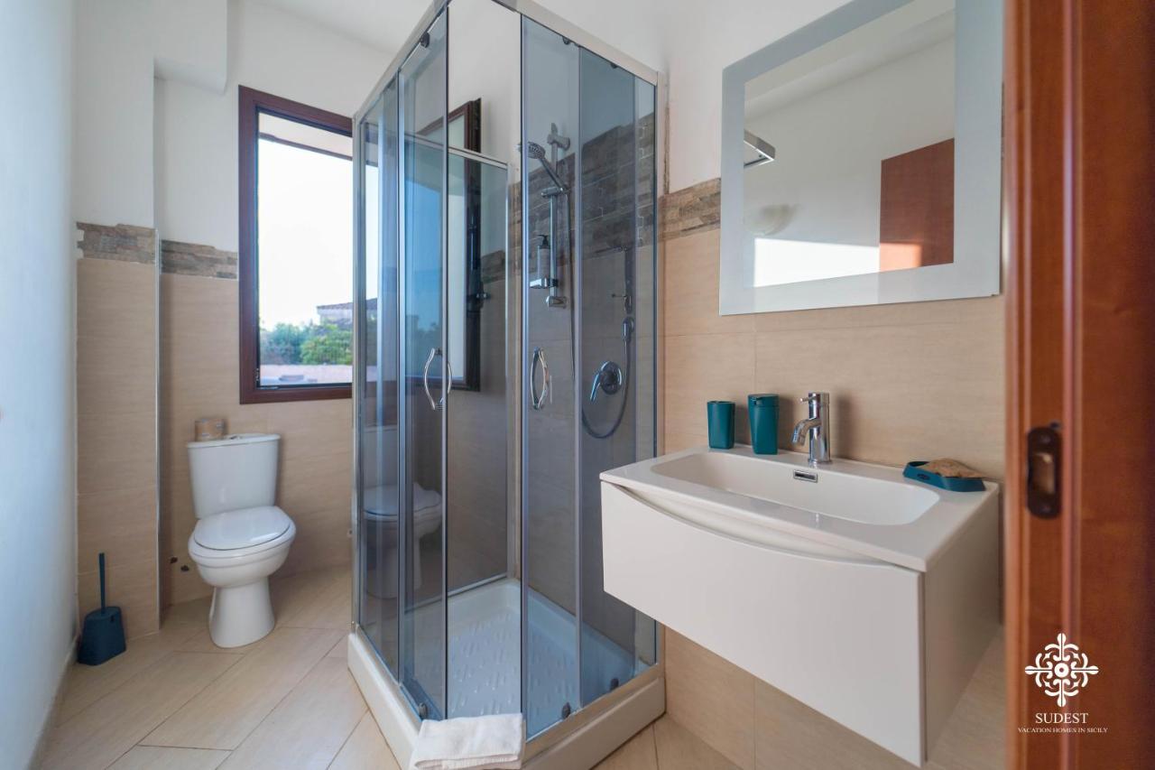 Seaside - Retreat With Jacuzzi Syrakus