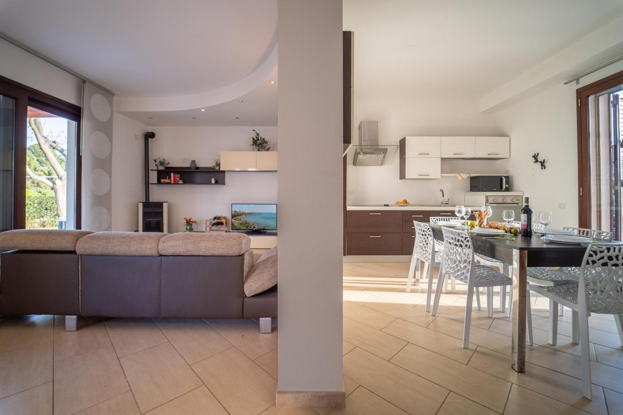 Seaside - Retreat With Jacuzzi