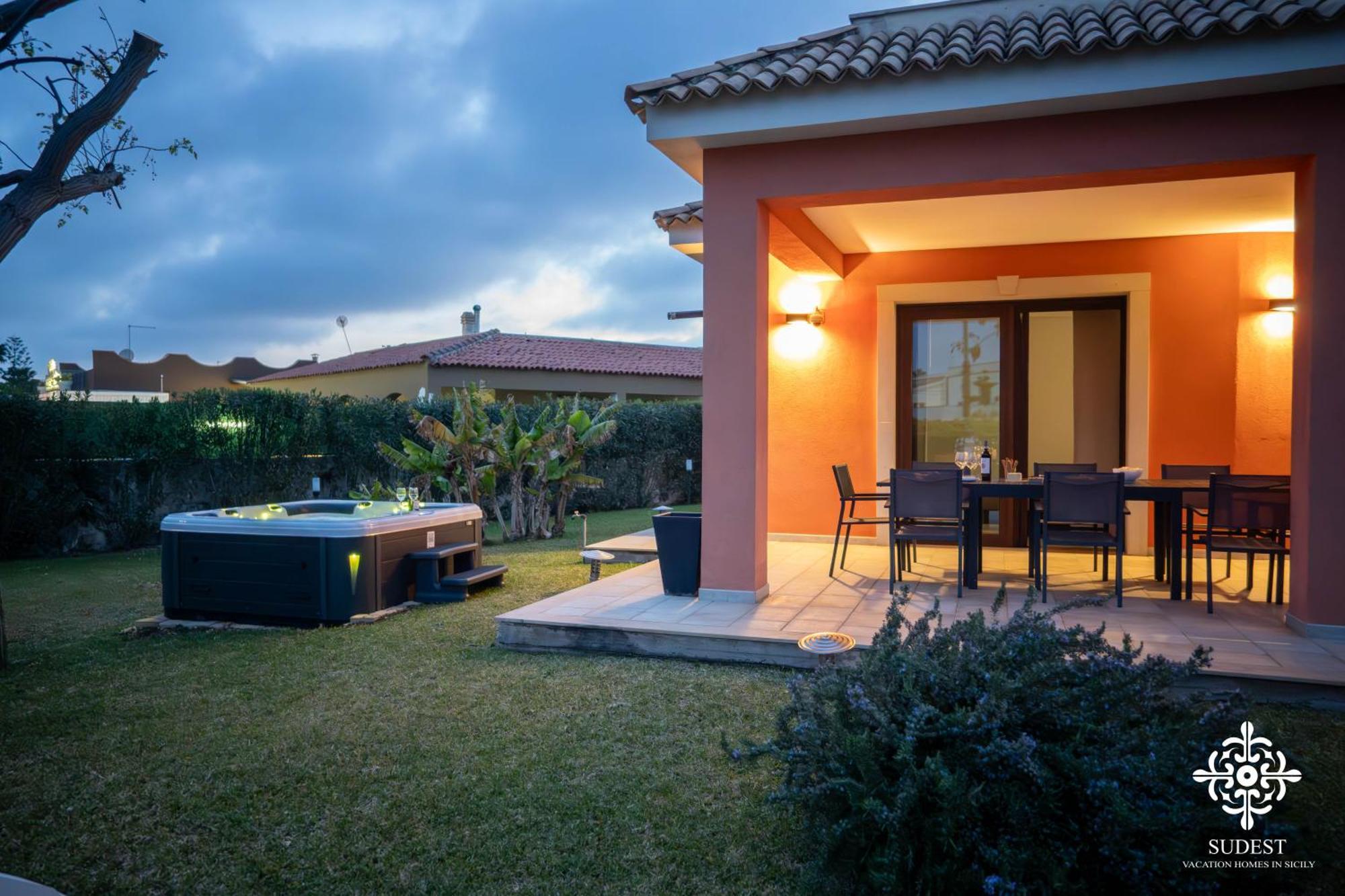 Seaside - Retreat With Jacuzzi Syrakus